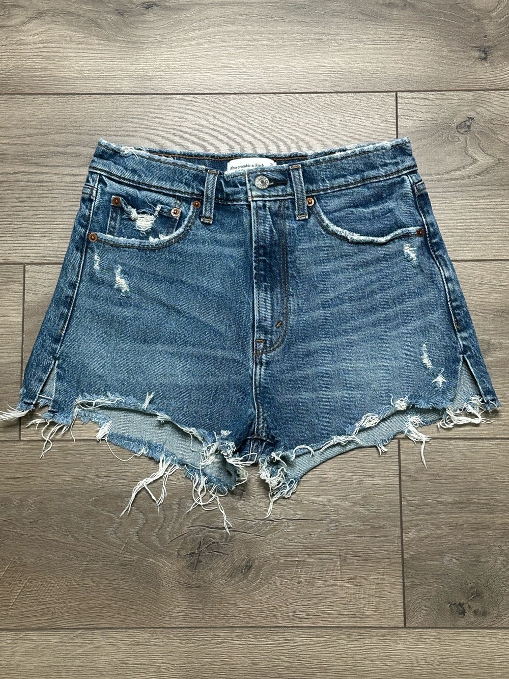 Abercrombie & Fitch High Rise Mom Frayed Hem Stretch Jeans Shorts Blue Size 27